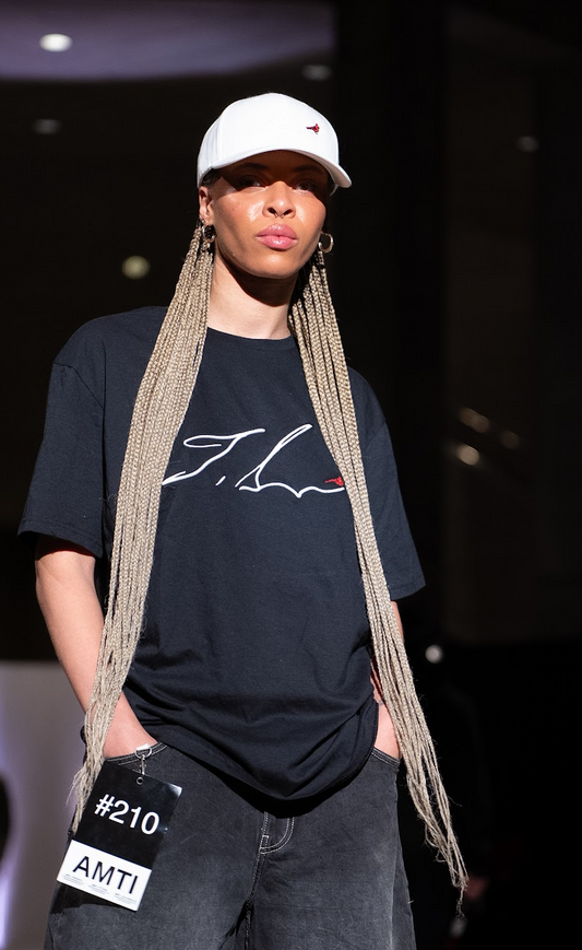 Signature t-shirts